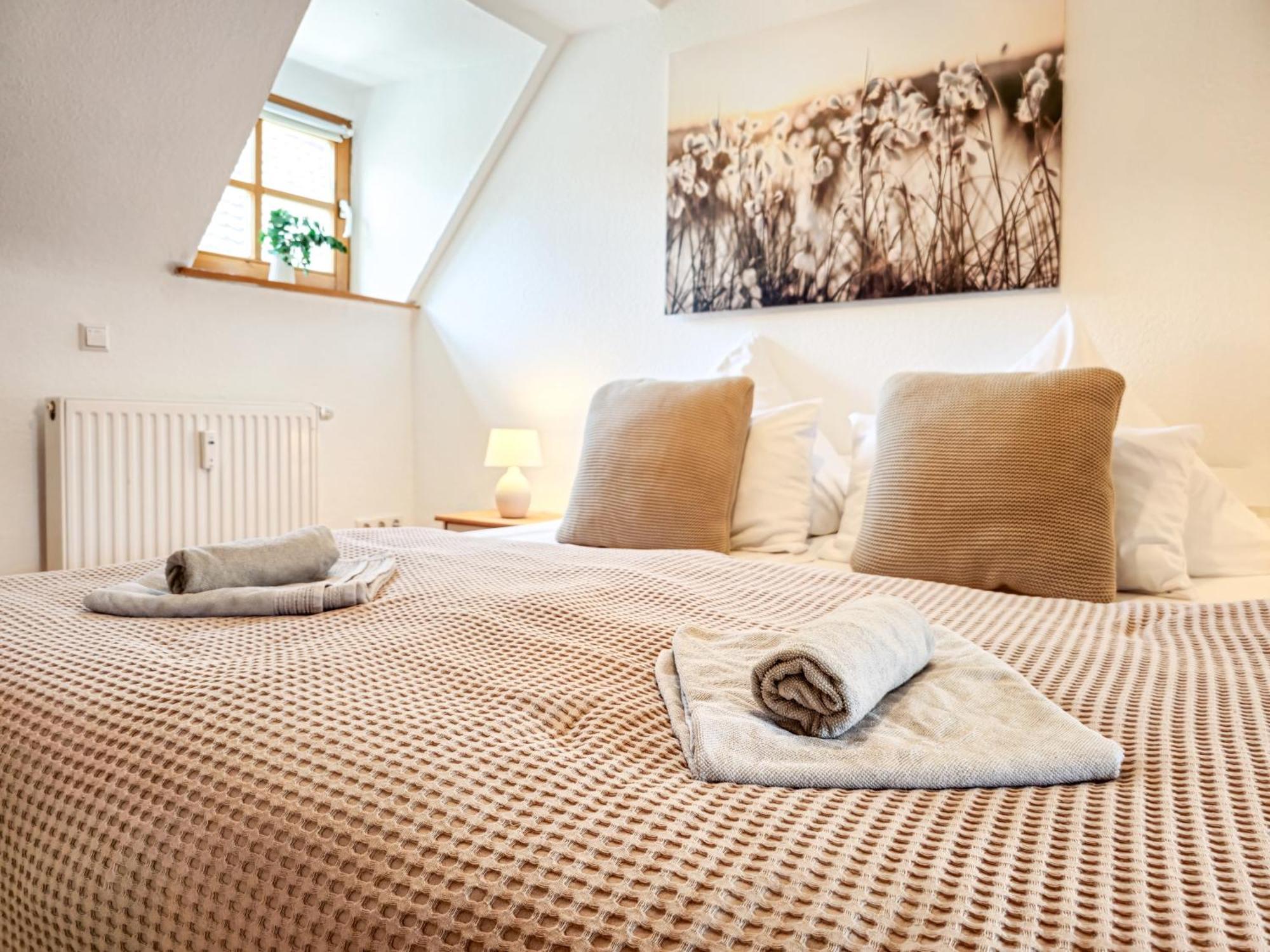 Romantic-Apartment - Altbauflair Mit Dachterrasse & Waldblick, Maisonette, 80M2 Annweiler am Trifels Eksteriør bilde